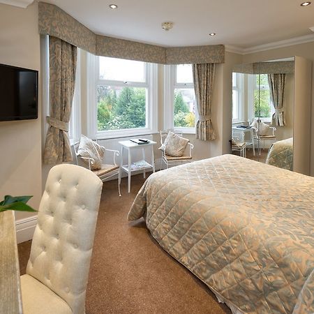 Cheshire Hospitality Ltd T\/A Lennox Lea Studios & Apartments Сейл Екстер'єр фото